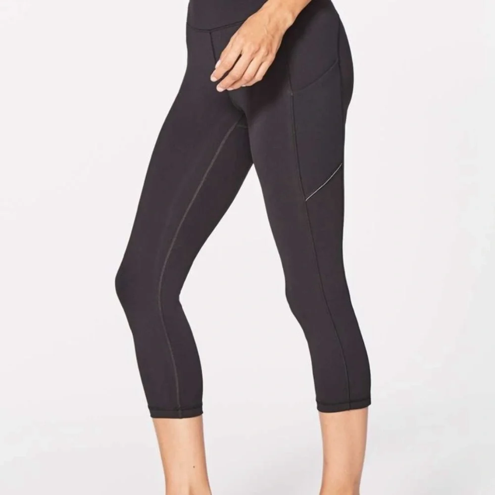 Lululemon Women's Speed Up Crop Leggings Color Black
